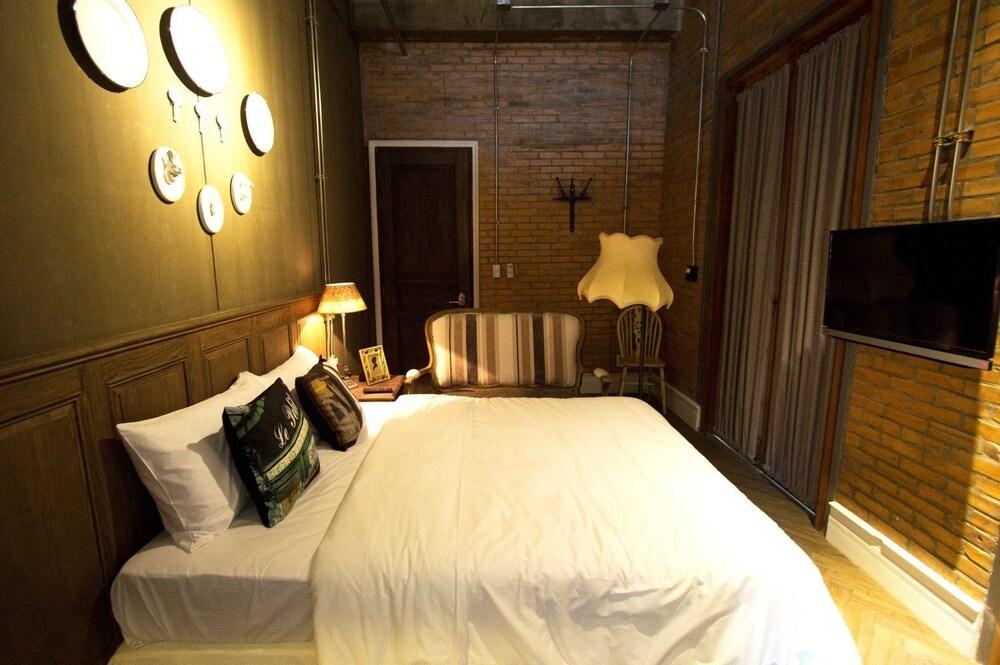 Oneday Hostel Sukhumvit 26 Banguecoque Exterior foto