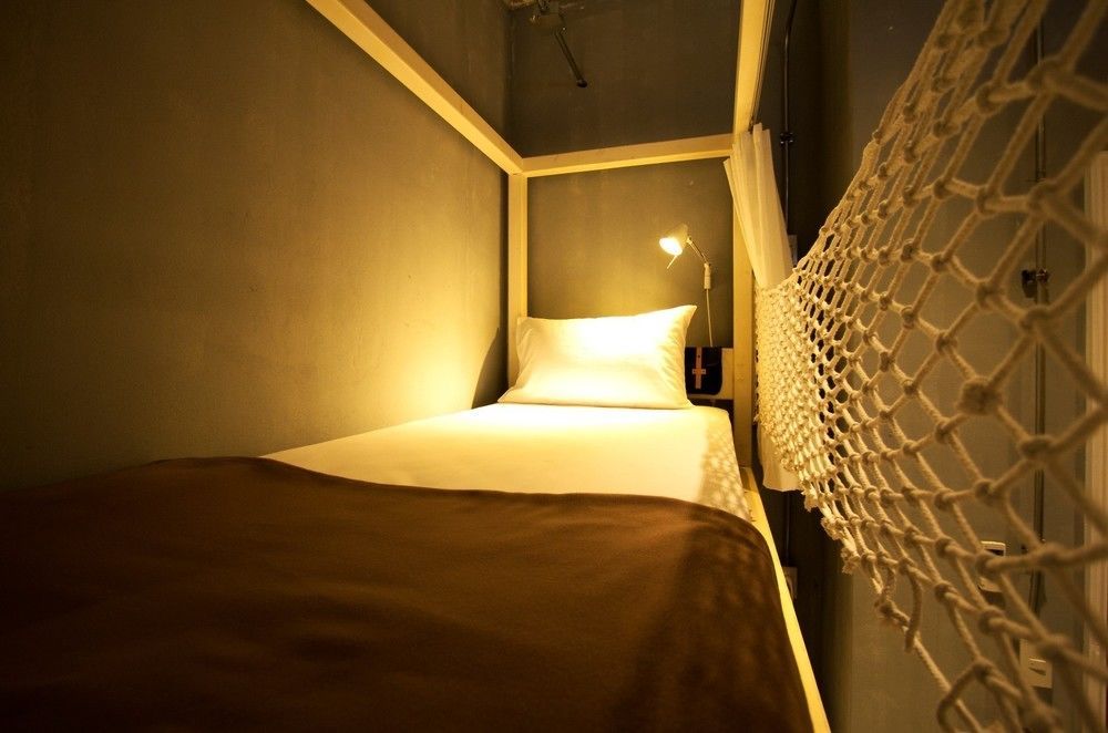 Oneday Hostel Sukhumvit 26 Banguecoque Exterior foto
